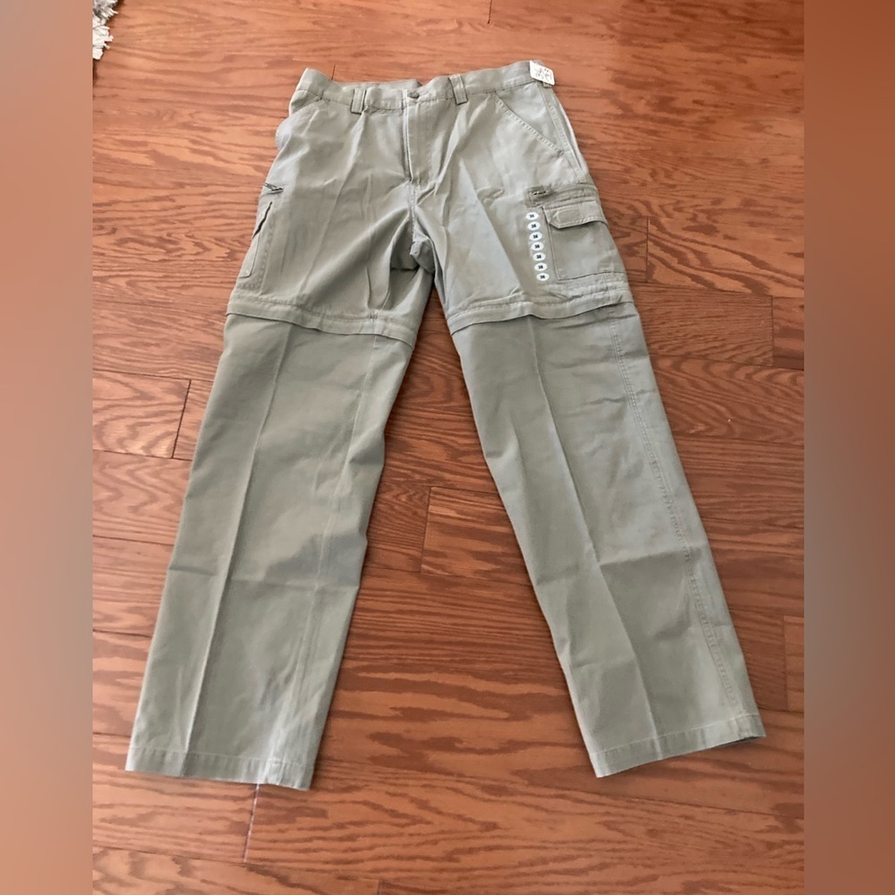 Magellan Men's Sportswear Cargo Pants Size 36 NWT Zip off legs convert shorts 36